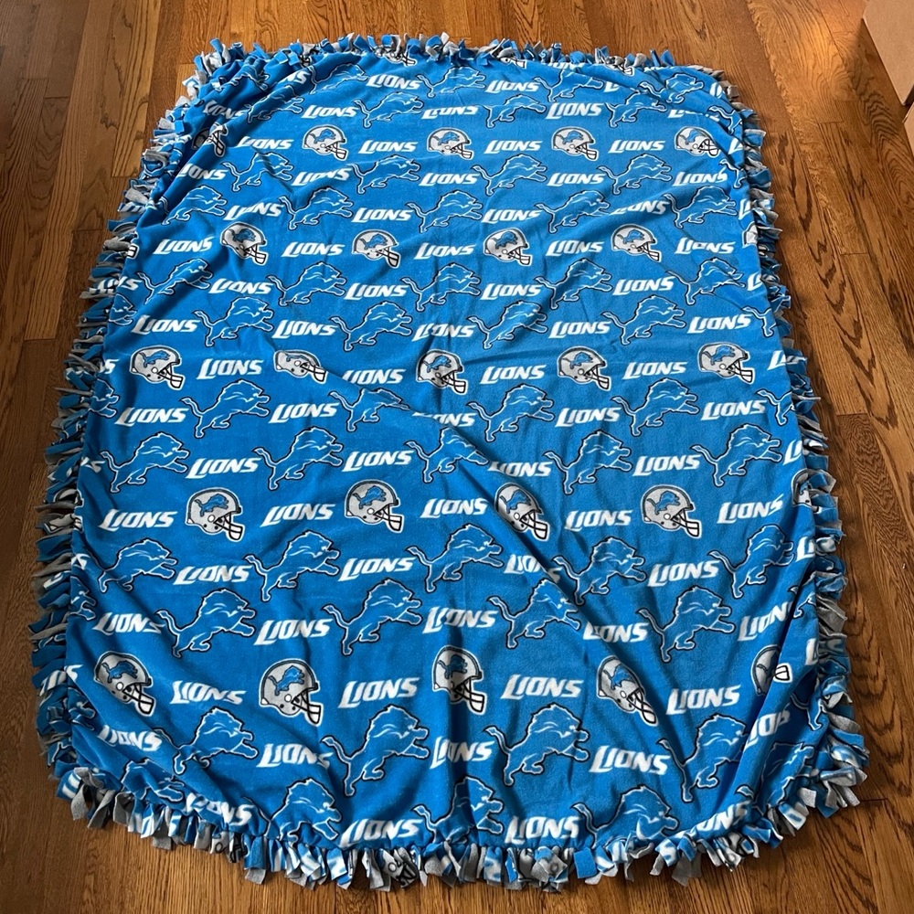 Handmade Detroit Loins Tie Blanket